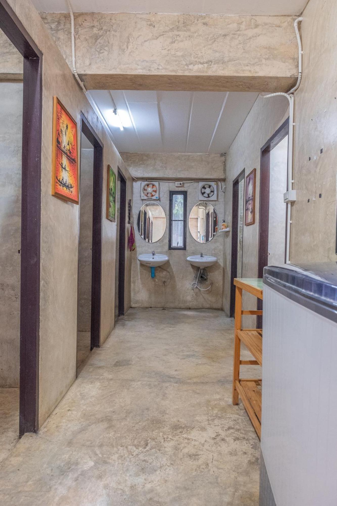 Happy House Backpackers Hostel Pai Exterior photo