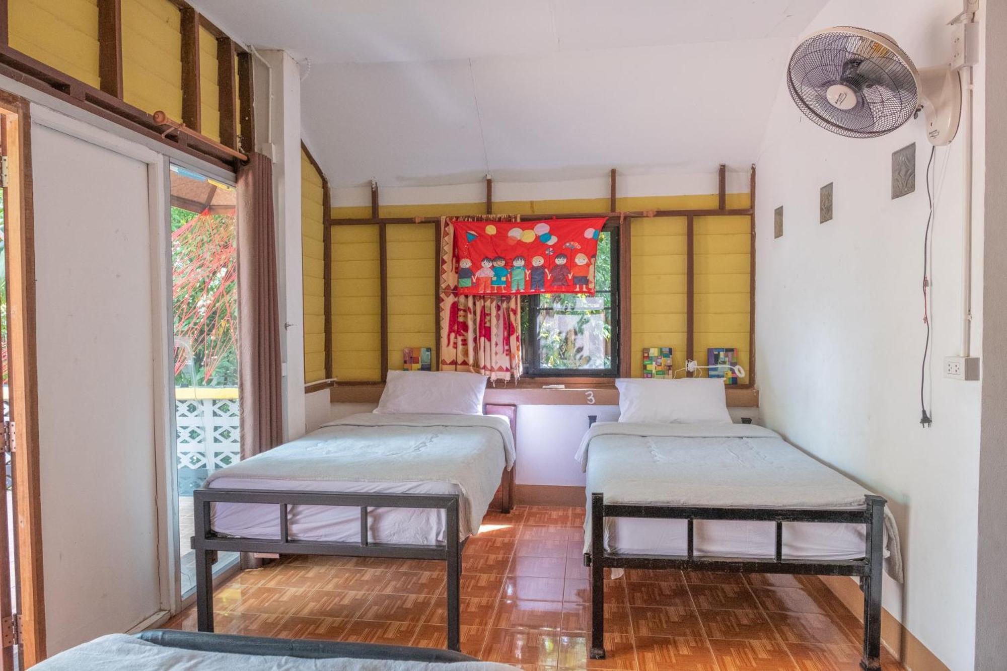 Happy House Backpackers Hostel Pai Exterior photo