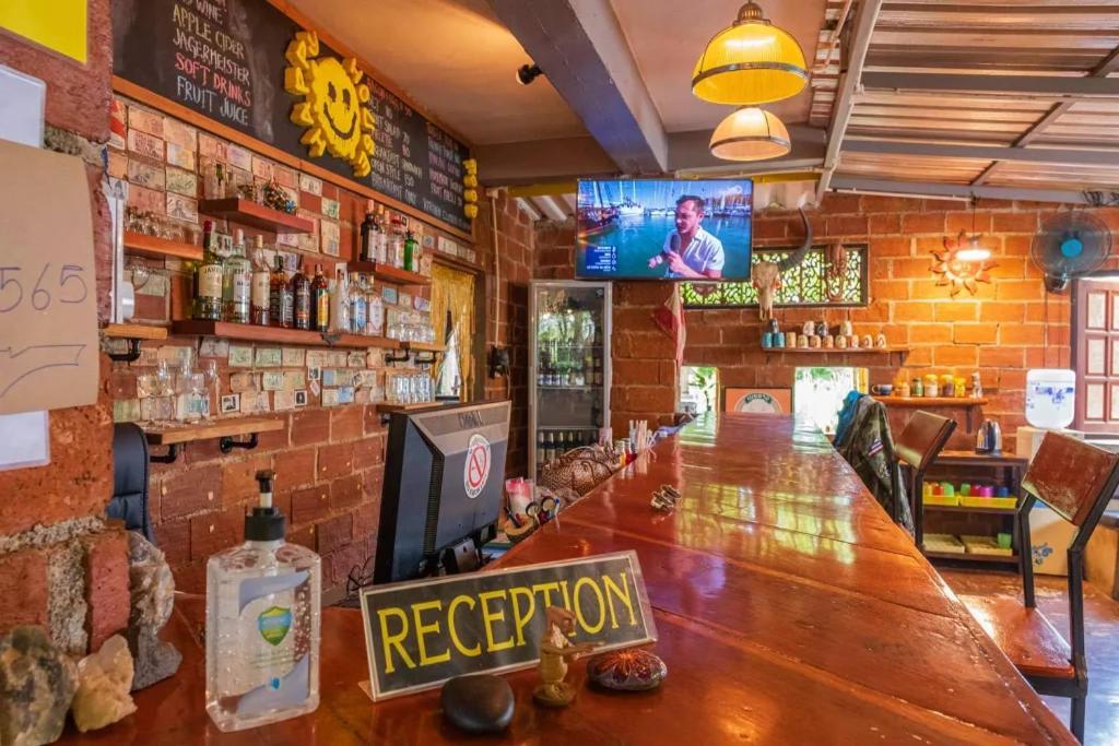 Happy House Backpackers Hostel Pai Exterior photo